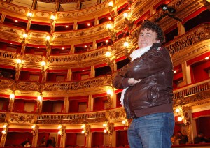 David Larible al Bellini di Napoli, uno dei tanti teatri che ha calcato fra un grande circo e l'altro